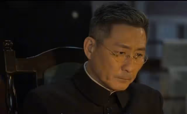 孤戰迷城:文一山雙重身份曝光,魏清明提鞋都不配,覃墨卿都佩服