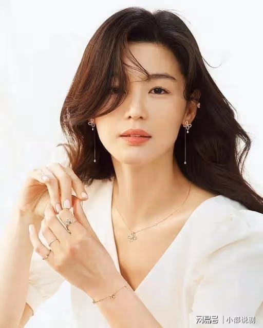 韓劇片酬最高?金秀賢僅排第二,打敗宋慧喬的女演員是TA令人意外