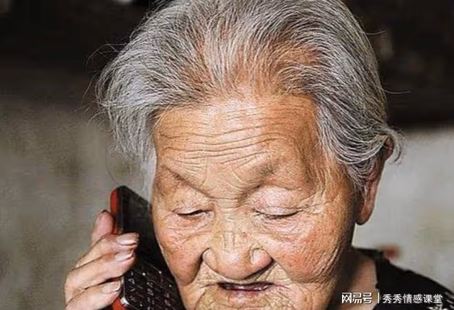 去女兒家過年,外孫天天問我何時走,一周後我帶著40萬存款回老家