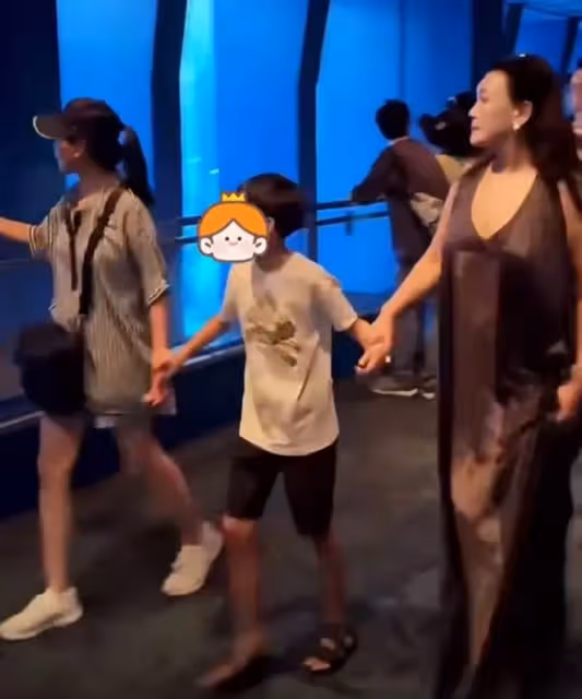 張蘭曬最新全家福！孩子跟繼母相處愉快，汪小菲待保姆如家人一樣