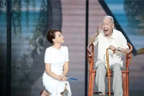 消失3年,「央視一姐」董卿正式復出?最新工作照曝光驚呆眾人