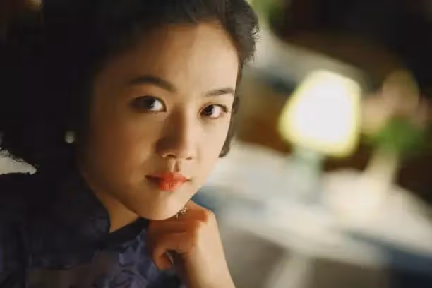 45歲湯唯:結婚10年,已分居不離婚,獨自帶娃種地,讓人羨慕