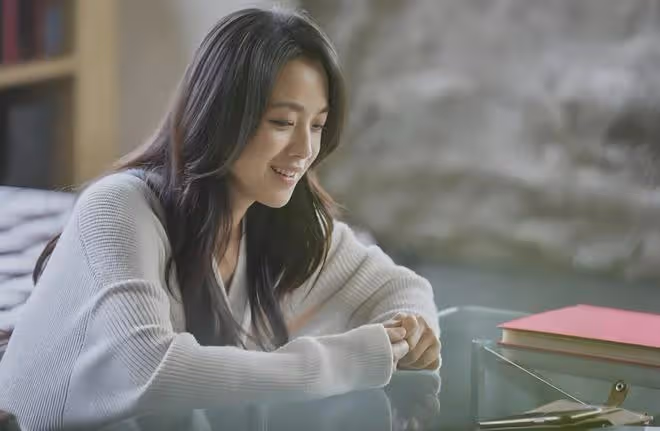 45歲湯唯:結婚10年,已分居不離婚,獨自帶娃種地,讓人羨慕