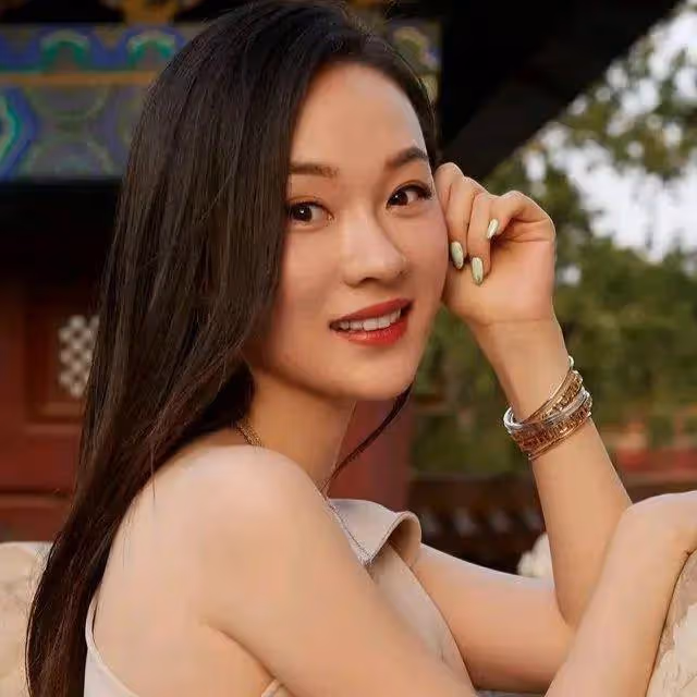 43歲霍思燕胖成「球」，北京豪宅占地5畝，網友大呼:還是卷的太晚