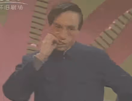 違反規定唱禁曲,開口大罵觀眾,現場一片混亂,這屆春晚成巔峰