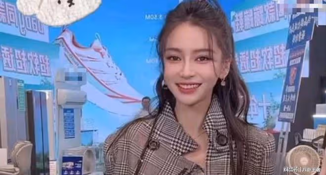 離開黃曉明是個屁!baby直播全程低三下四,被主播罵滾也不敢翻臉