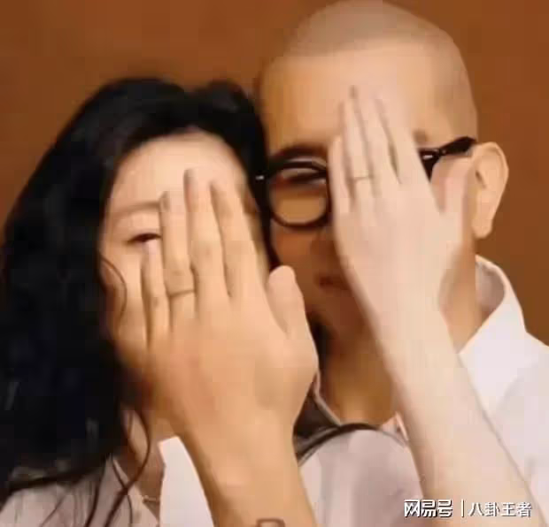 該!馬筱梅再反擊,曬與汪小菲親吻照秀恩愛,大S精神異常曬自拍