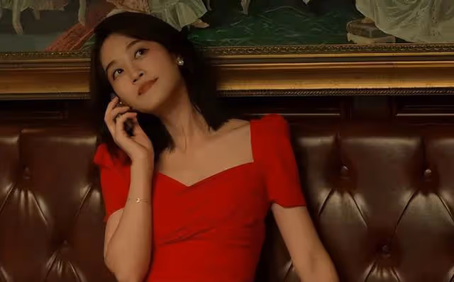 玫瑰故事:送100元手鍊的周士輝,被關芝芝捧成寶,暴露他的內涵
