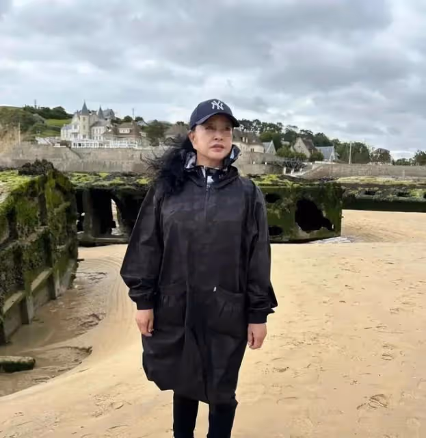 劉曉慶又被罵慘了,73歲還想演「妲己」,她們的不服老真尷尬