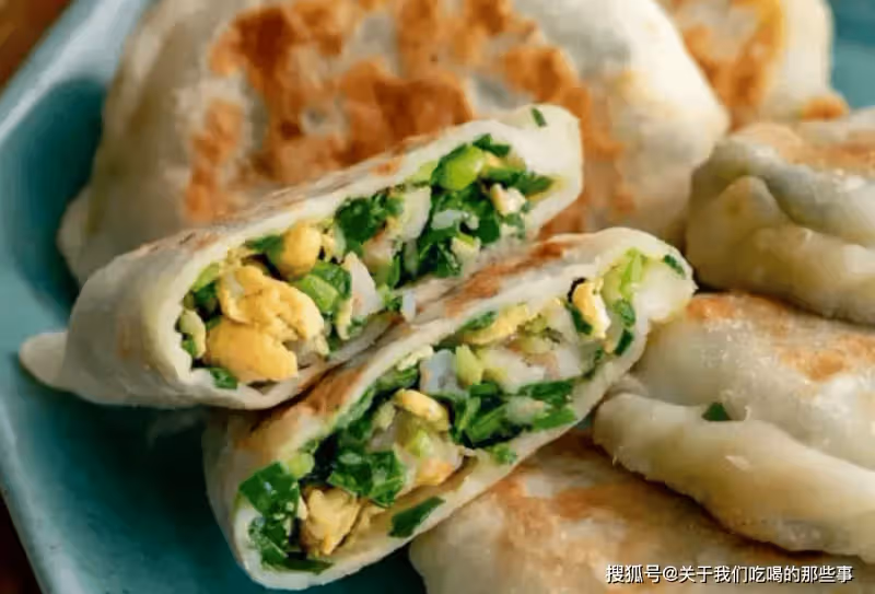 這才是韭菜盒子正確做法,皮薄餡多,香味濃郁,一次吃5個不嫌多