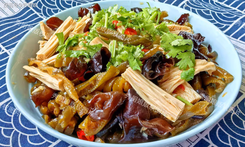 夏天,這菜使勁吃,一強骨骼、二增免疫、三抗衰老,不懂吃可惜了