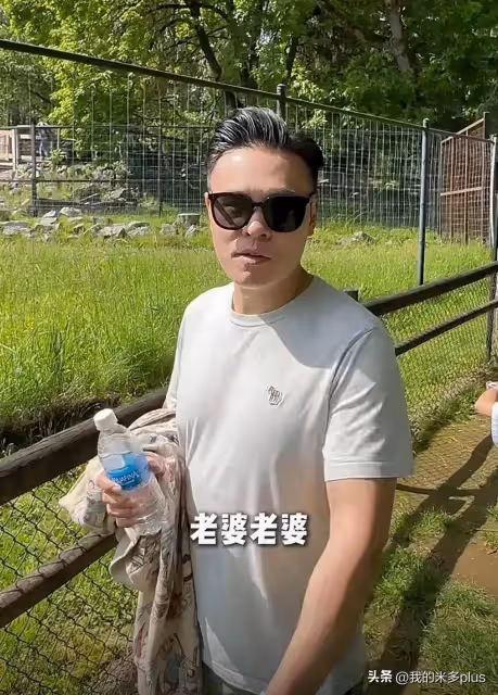 熊黛林陪老公回大學母校,同框好甜蜜,6歲女兒愛看書被誇是學霸