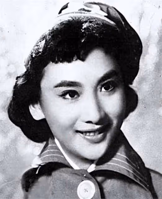 23年相濡以沫敗給23歲的小三,兒子自殺後,她讓小三付出代價