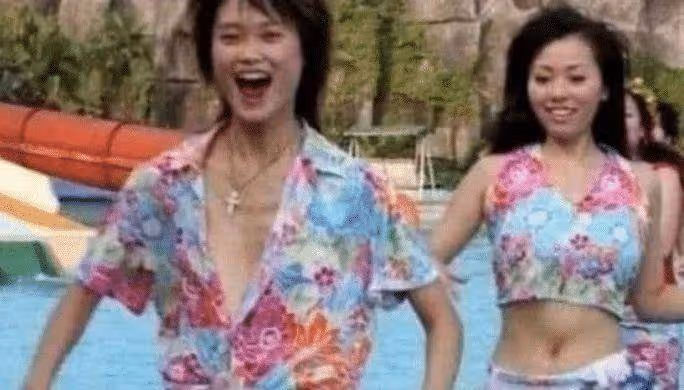 李宇春恨不得刪的舊照，只怪當時太年輕，網友：笑得肚子疼