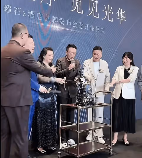 忘不了大S?汪小菲青島新酒店開業,裝修和S Hotel一樣!