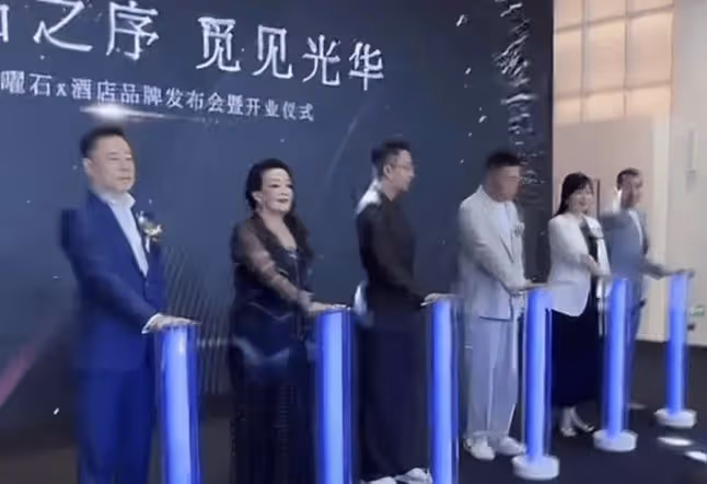 忘不了大S?汪小菲青島新酒店開業,裝修和S Hotel一樣!