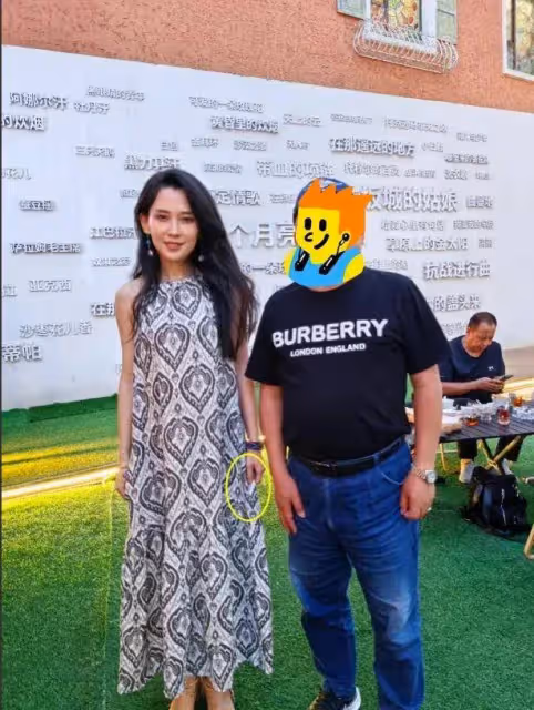 森林北帶女兒現身,參加活動大秀好身材,只看不動筷對自己要求嚴
