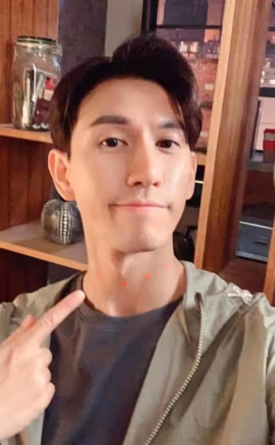 37歲TVB小生突然停工兼消失多月,熱播新劇中更暴瘦臉頰凹陷,健康惹人擔憂