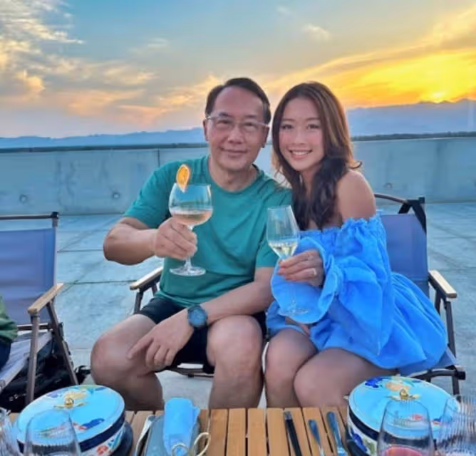 生活滋潤!前港姐龐卓欣曬巴厘島旅遊美照,身穿小背心秀傲人身材