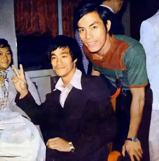 他曾是與李小龍媲美的武打明星,史泰龍的動作指導,全世界徒子徒孫有20萬人