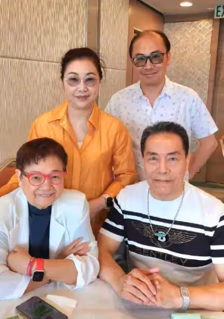 他曾是與李小龍媲美的武打明星,史泰龍的動作指導,全世界徒子徒孫有20萬人