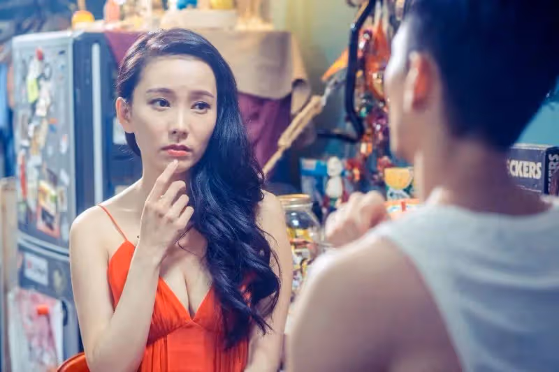 恭喜！香港知名女星宣布生女兒，曾是御用「晶女郎」，經歷坎坷，因大尺度演出而上位