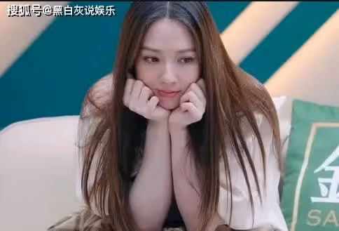 郭碧婷被浪姐隊友背刺划水,向佐發文霸氣護妻,變身寵妻狂魔