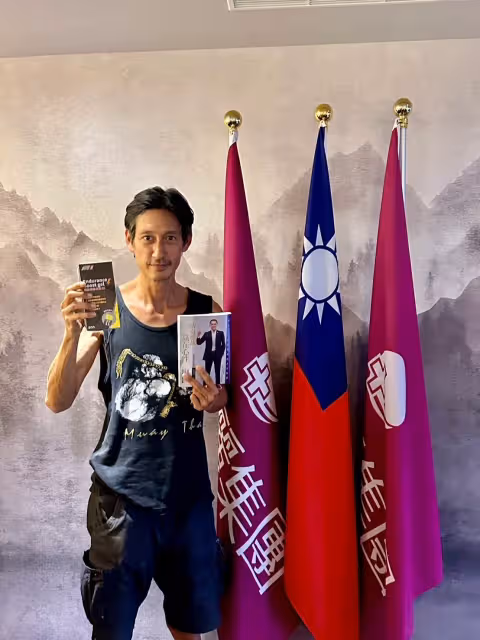 獨家｜唐治平找到新工作！訪愛爾麗常如山切磋拳術　獲聘當「泰拳教練」