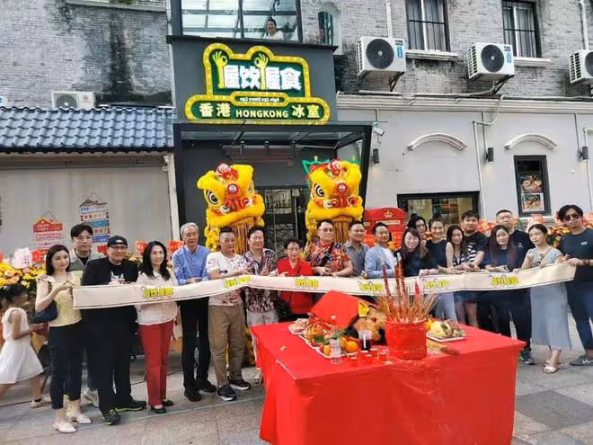 TVB男演員離開《愛回家》北上發展,內地開港式茶餐廳獲圈中好友撐場