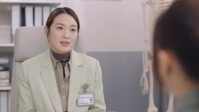 TVB力捧小花辭演新劇以客串回歸,出場僅一分鐘,網友贊比女主更搶鏡