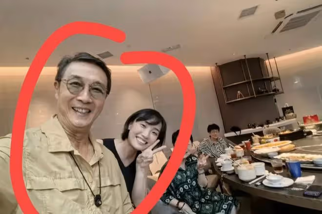 胡歌夫婦居家照曝光!小11歲老婆親密依偎,最萌身高差引熱議!