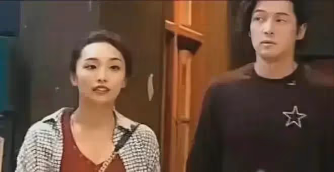 胡歌夫婦居家照曝光!小11歲老婆親密依偎,最萌身高差引熱議!