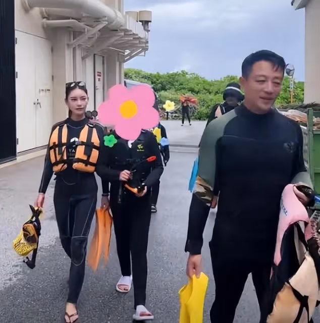 汪小菲帶孩子潛水,玥兒正面照很漂亮,像大S和汪小菲的合體