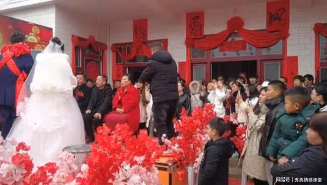我讀書沒錢,嬸嬸賣掉嫁妝,16年後堂弟結婚,我送一套房