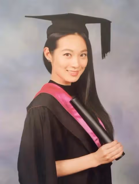 TVB上位花旦宣布再出書做才女!緋聞男友黃宗澤都稱:高攀不起