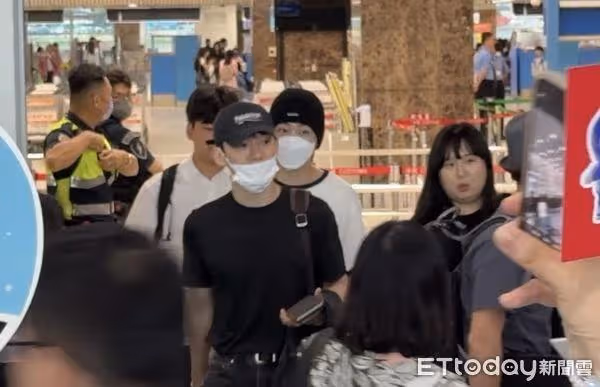 直擊/輝人甜笑降臨高雄❤️ Highlight、Xiumin、Chen一到全場暴動