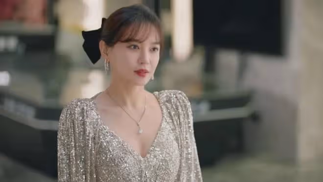 《你比星光美麗》：一部帶玻璃渣子的小「甜」劇
