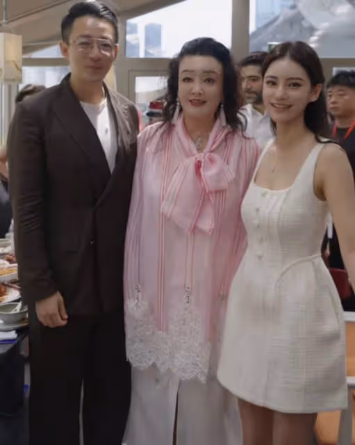 具俊曄烤肉店生意火爆，汪小菲財源廣進，這場互撕鬧劇大S是輸家