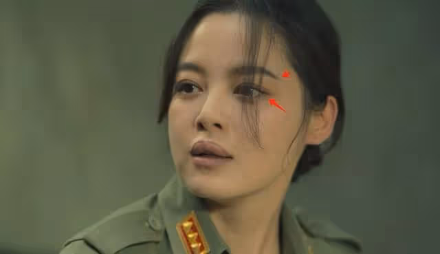 好傢夥，辛芷蕾《孤戰迷城》開播差評一片，觀眾差評理由出奇一樣