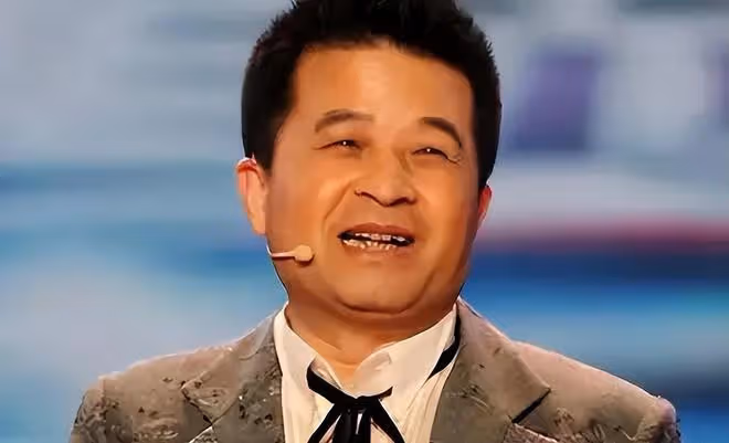 畢福劍消失多年,女兒強勢出鏡,網友:岳雲鵬和莫小貝混合體?