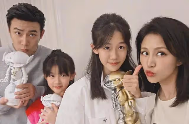這一次,陸毅13歲小女兒,不再被網友寬容