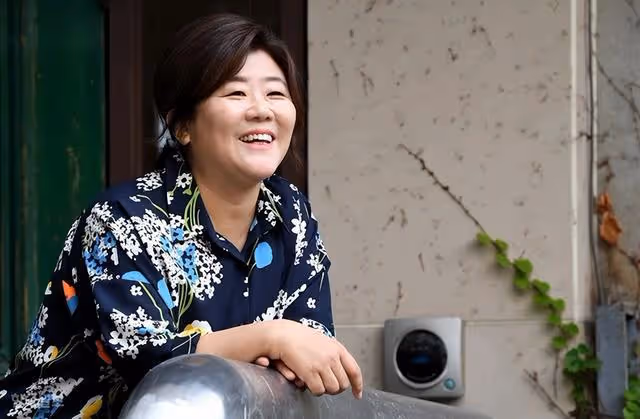 韓劇最強演員李姃垠:年過五十才爆紅,歷經愛情長跑選擇單身
