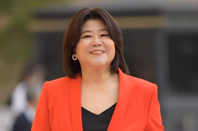 韓劇最強演員李姃垠:年過五十才爆紅,歷經愛情長跑選擇單身