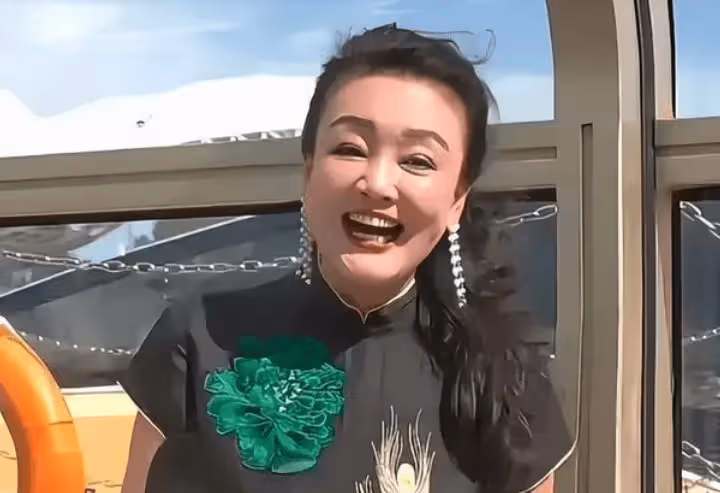 辛酸!66歲張蘭想看一眼孫子,還得背著前兒媳大S偷偷去!