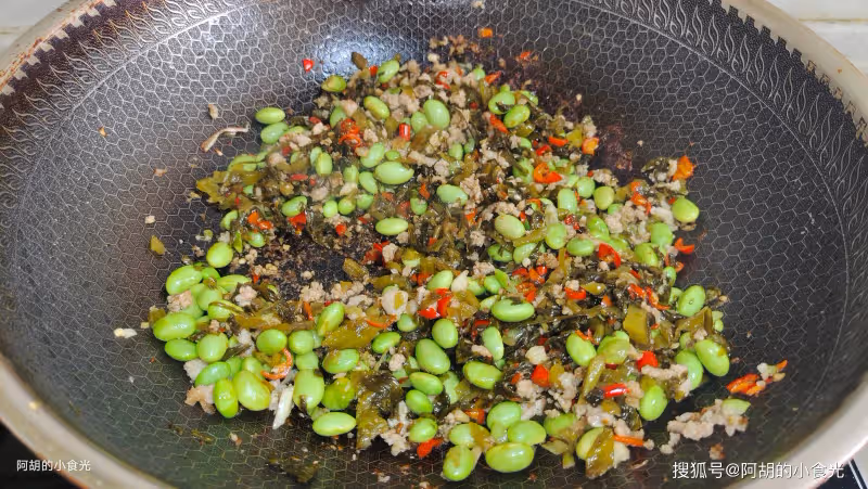 豆腐遇到它,才知道什麼是絕配!一炒一燜盡享好味,一口引爆食慾、超下飯