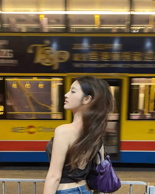 TVB女星大曬鎖骨和蛇腰！緊身上衣藏不住！曾自爆魔鬼身材秘訣