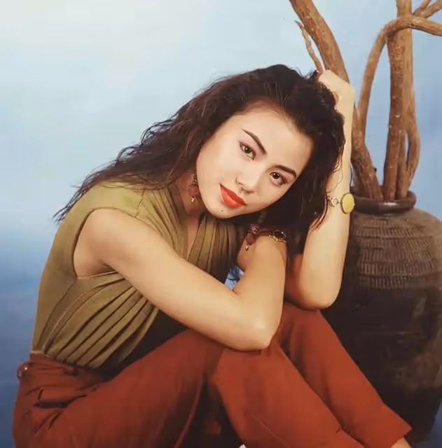香港知名性感女星多次向舊愛表白！分手24年仍念念不忘，網友：人家有老婆