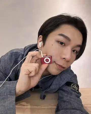泫雅浴室自拍鏡面反射比基尼超火辣!魔鬼身材性感撩人