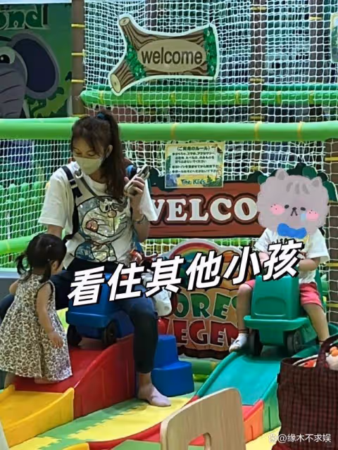 49歲林志玲帶娃被偶遇,忙前忙後似保姆,身高在日本人中很矚目!