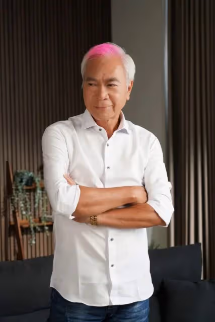 TVB老戲骨爆十年前已與未婚妻婚外情,為忘年戀離婚凈身出戶,八個物業全送前妻